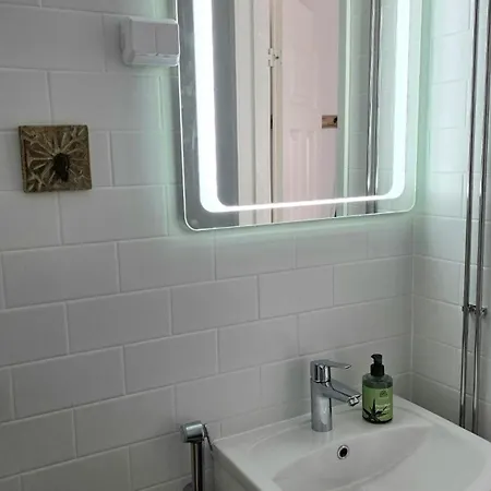 Bright Two In A Prime Location Apartman Hanko